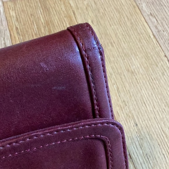 Nine West trifold wallet burgundy real leather. Multiple card slots. Guc - Picture 9 of 9
